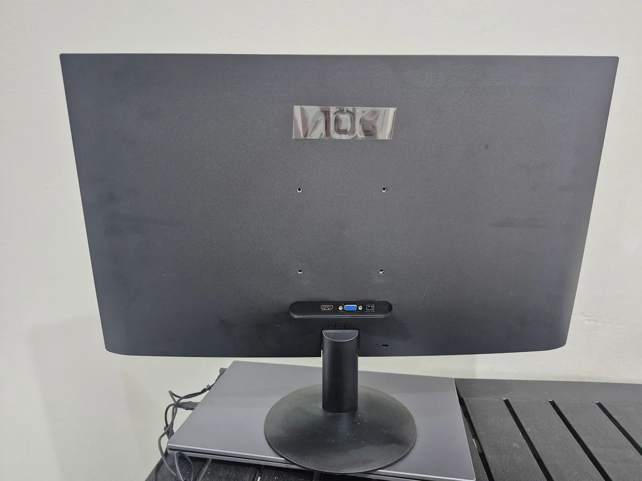 Monitor AOC 27 HDMI - Foto 2
