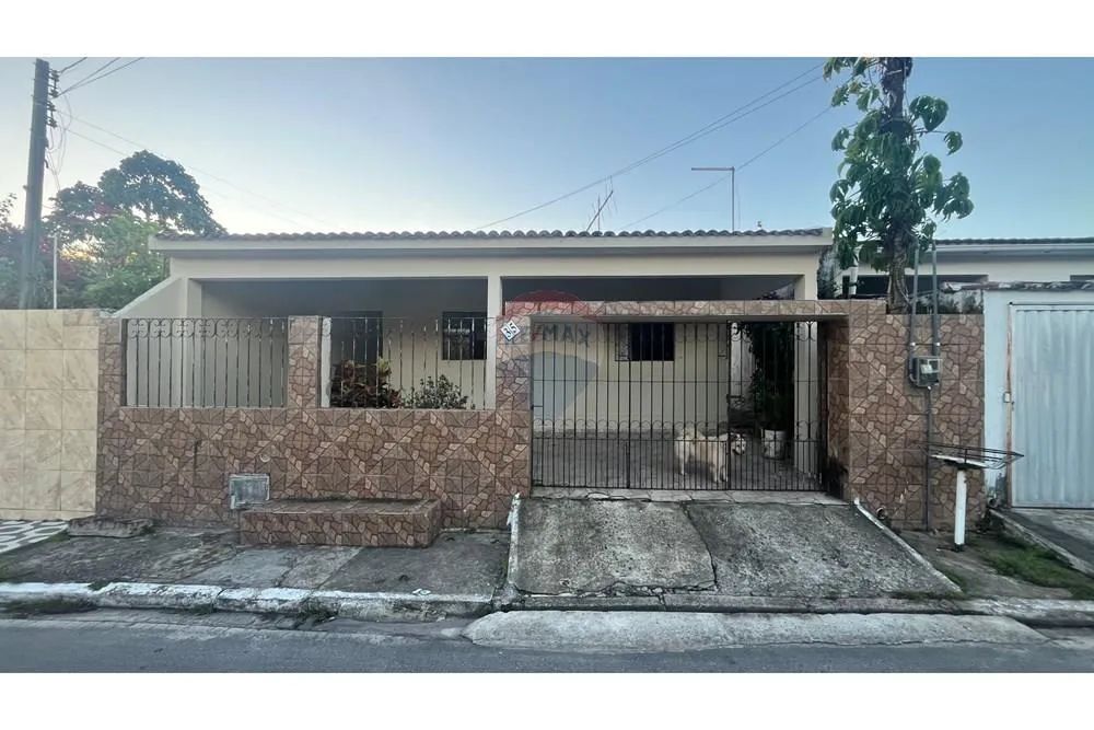 Casa a Venda Benedito Bentes I - 3 quartos - 192m² - Maceió/AL
