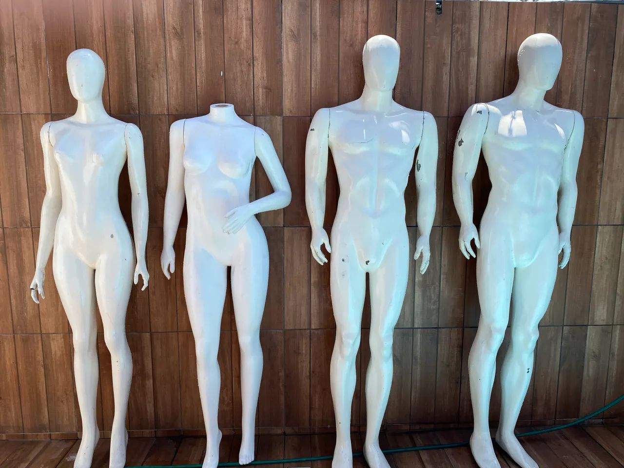 Manequins De Loja (3 Em Fibra Premium + 1 Plástico)  - Foto 4