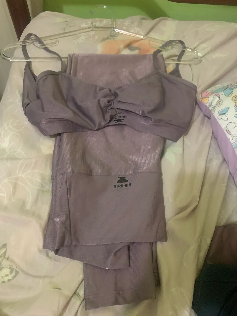 Top e calça legging 