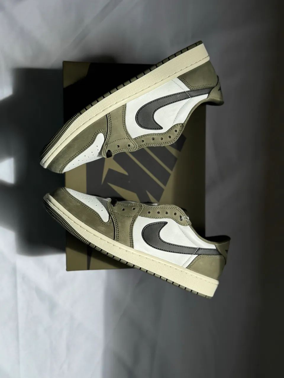 Air Jordan 1 Low OG Medium Olive (39) - Foto 3