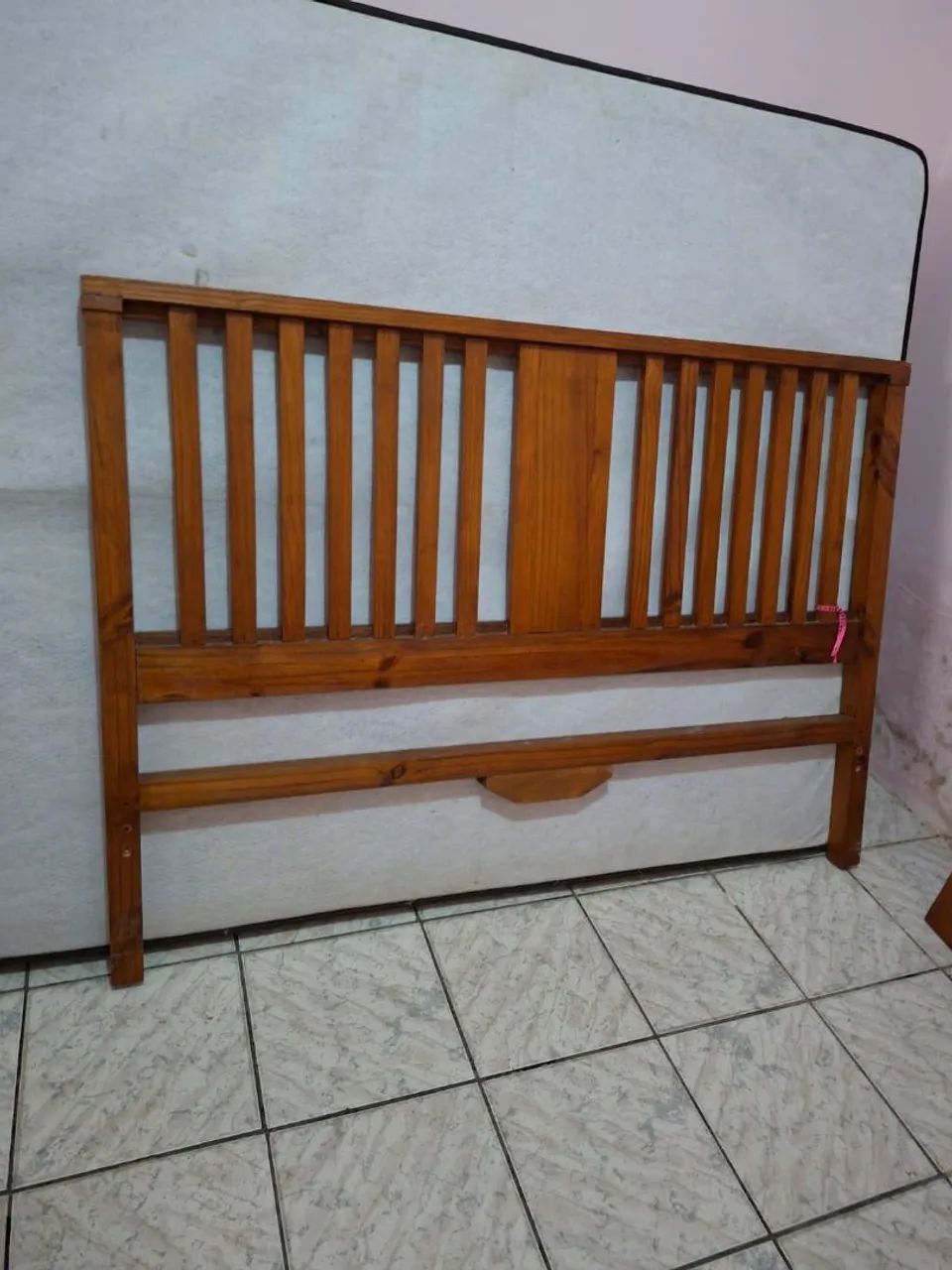 Cama Queen Madeira R$1.500,00 - Foto 2