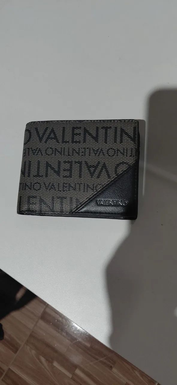 Carteira Valentino