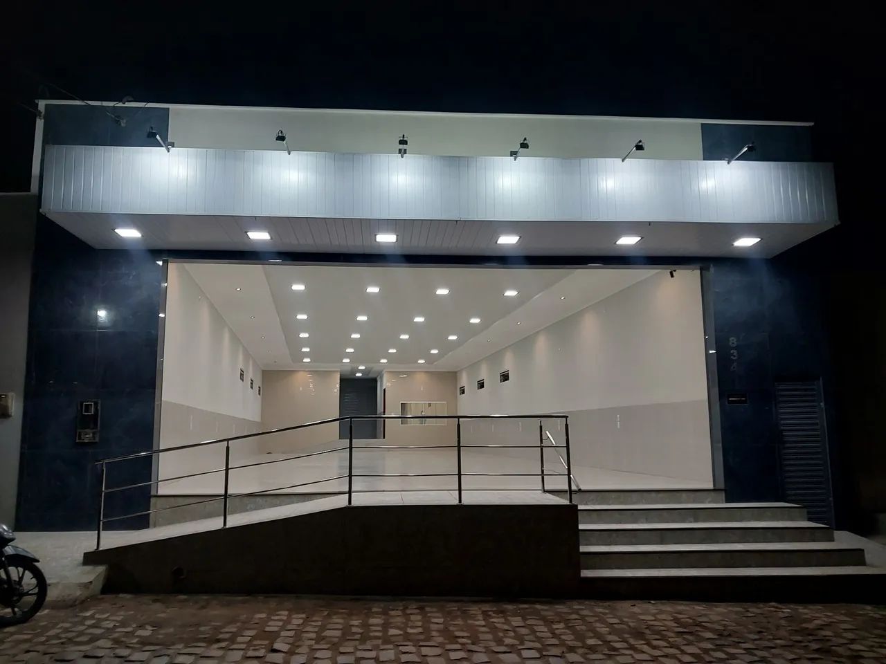 Alugo prédio comercial 