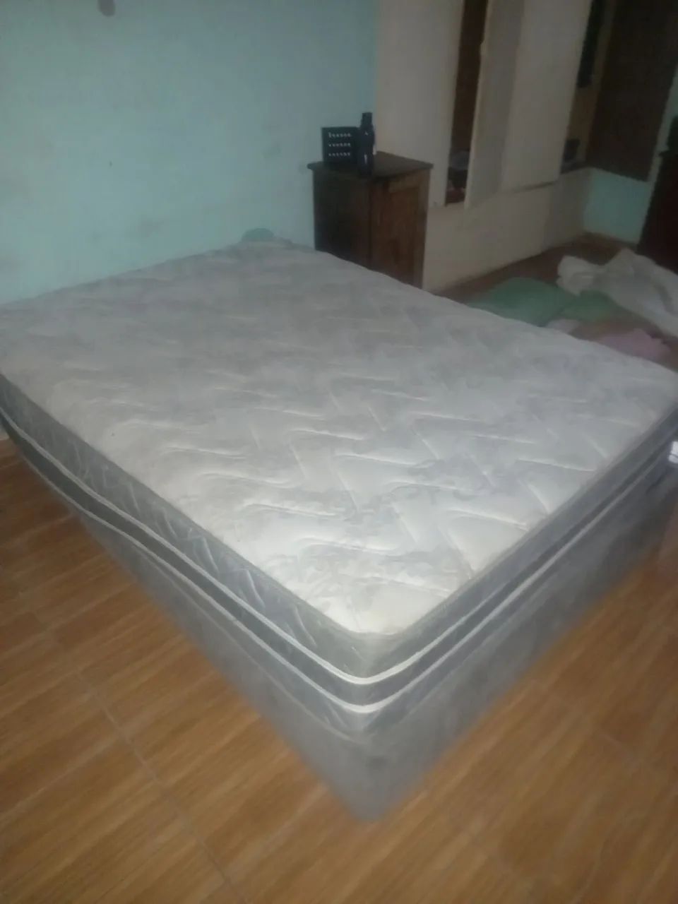 Cama Box casal colchão excelente