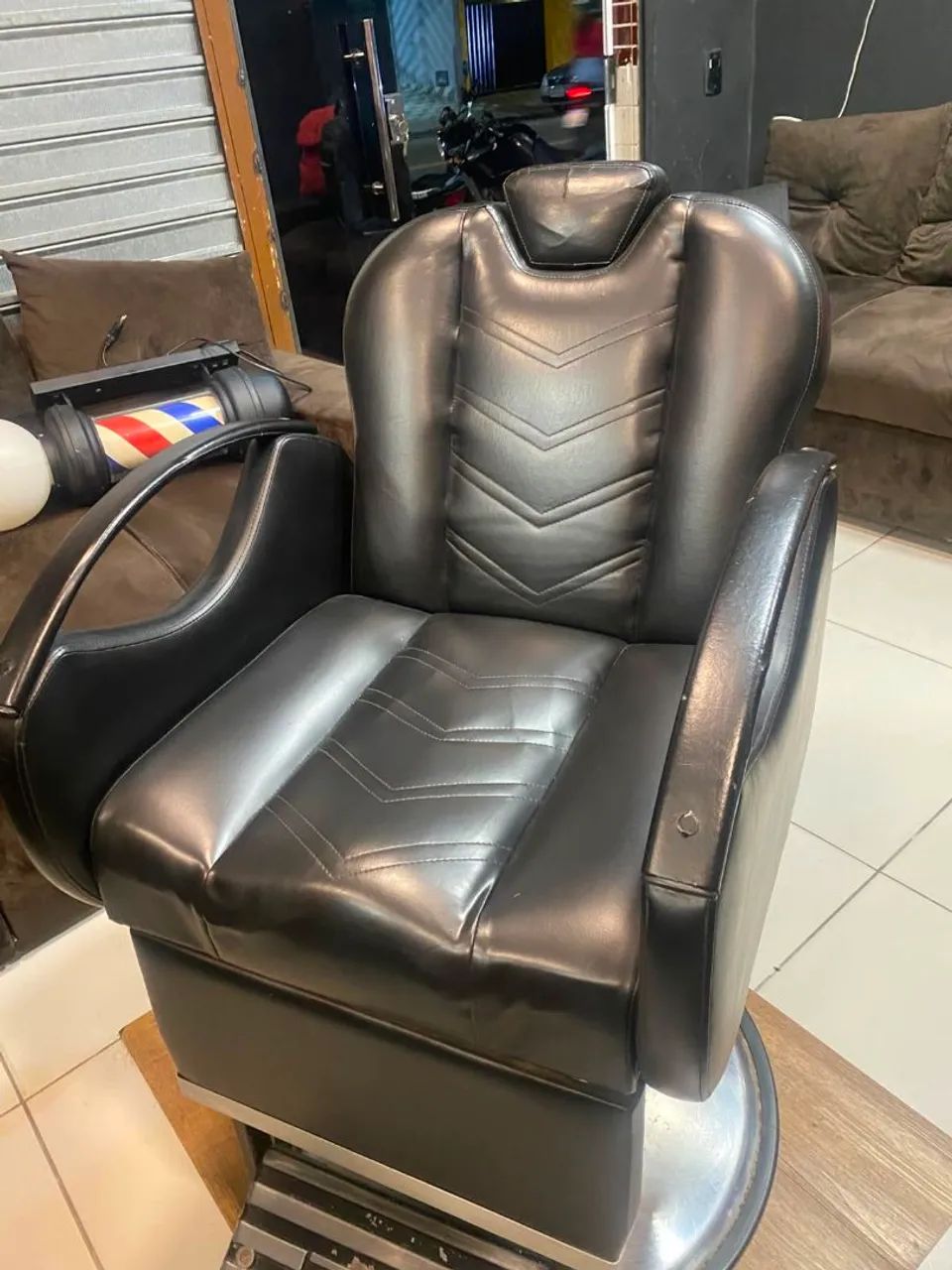 Cadeira de salão e barbearia profissional nova 