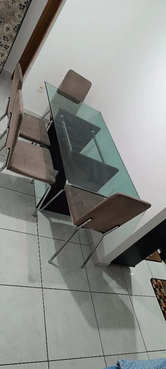 Mesa tampo de vidro com 4 cadeiras - Foto 4