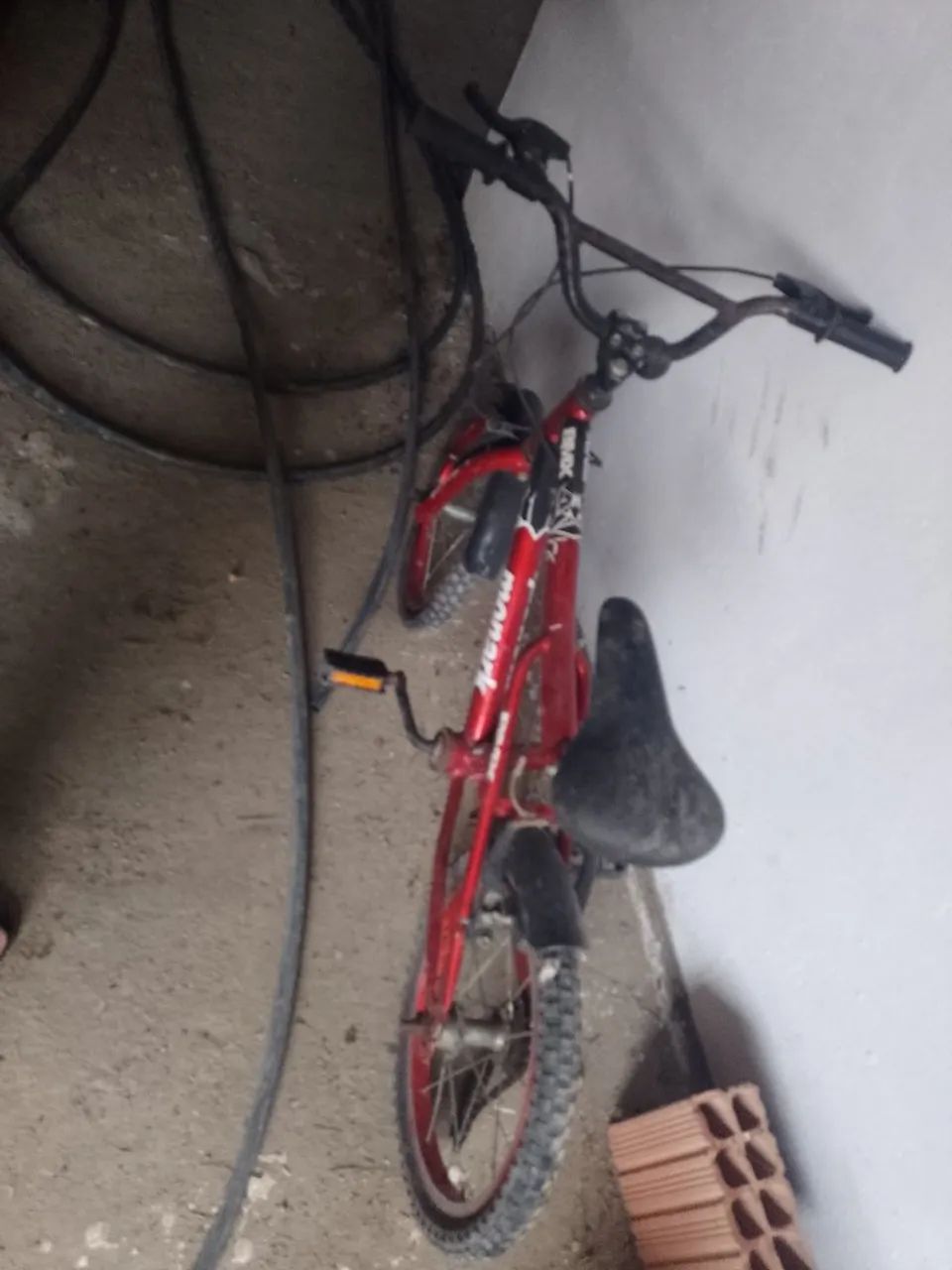 Vendo uma bicicleta *46