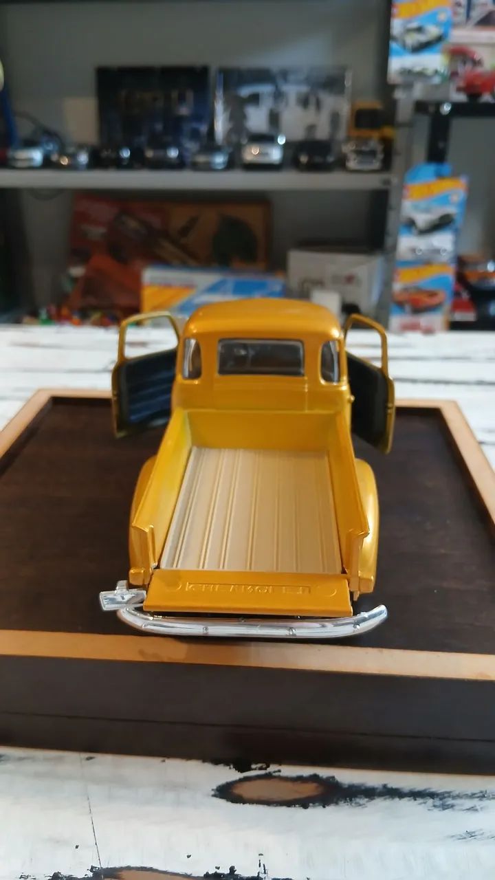 Chevrolet 3100, 1950. Escala 1:25. Da Maisto - Foto 5