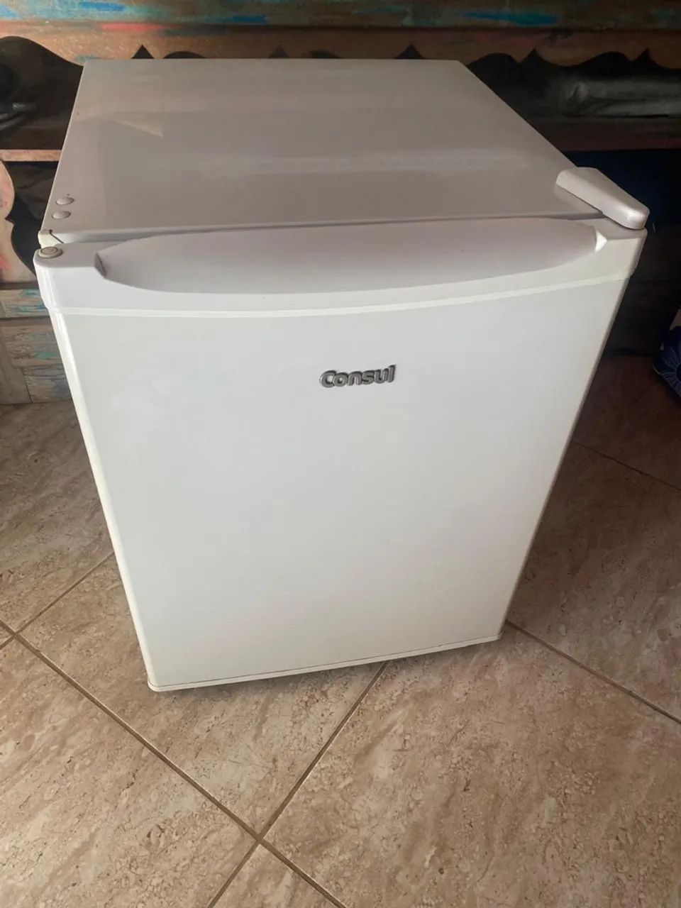 FRIGOBAR CONSUL 80LTS ( NOVINHO )