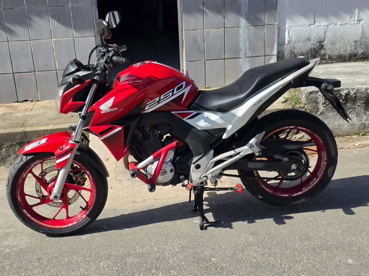 Twister CB 250F ABS 2022  - Foto 2