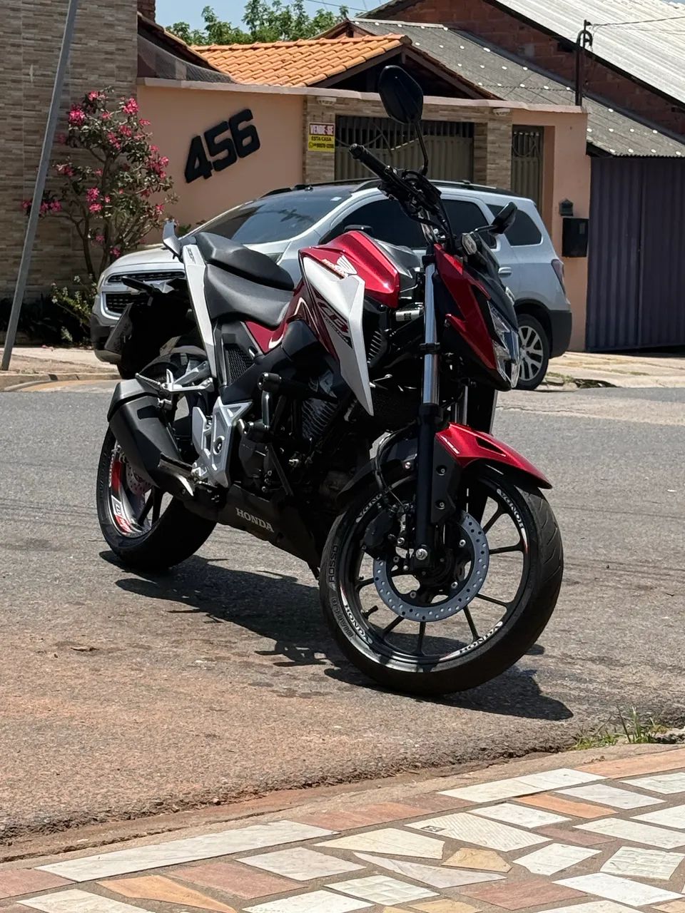 CB 300f 2026 - Foto 2