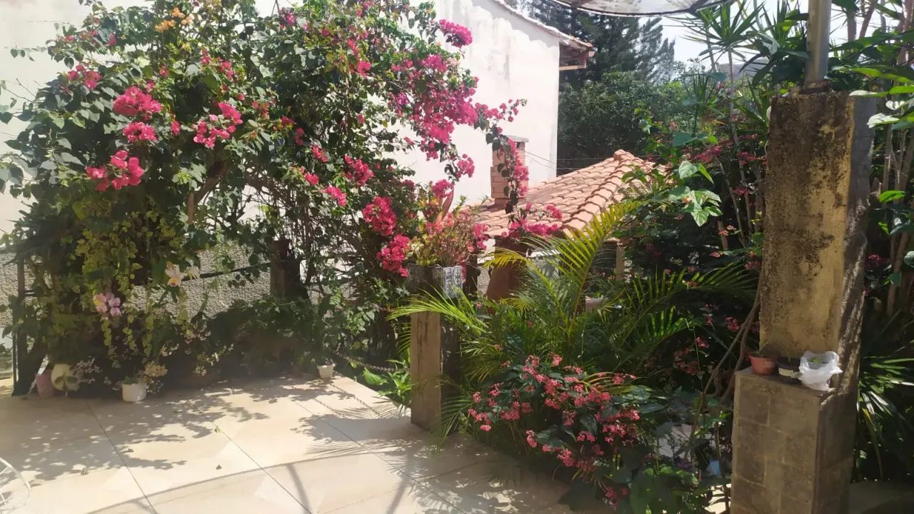 COD 719 - LINDA CASA EM CONSERVATÓRIA - VALENÇA, RJ - Foto 3