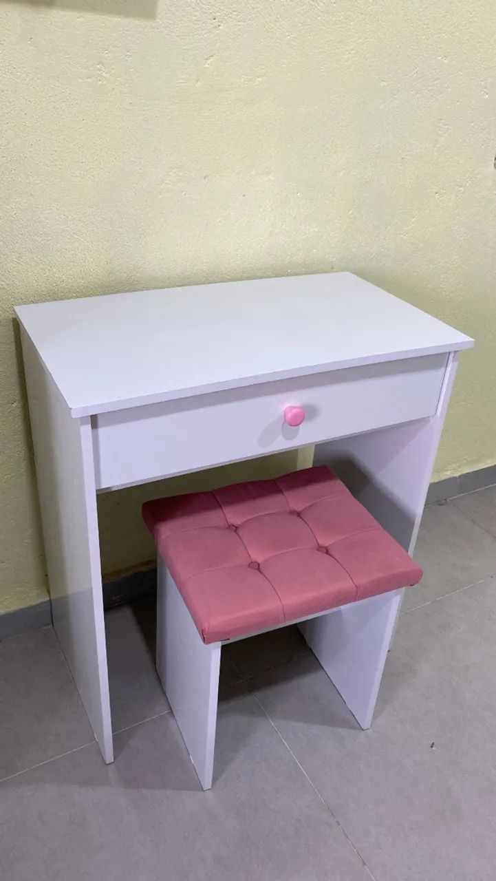 Penteadeira / escrivaninha 