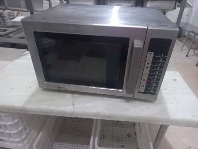 Micro Ondas Industrial marca Menumaster 1000 watts