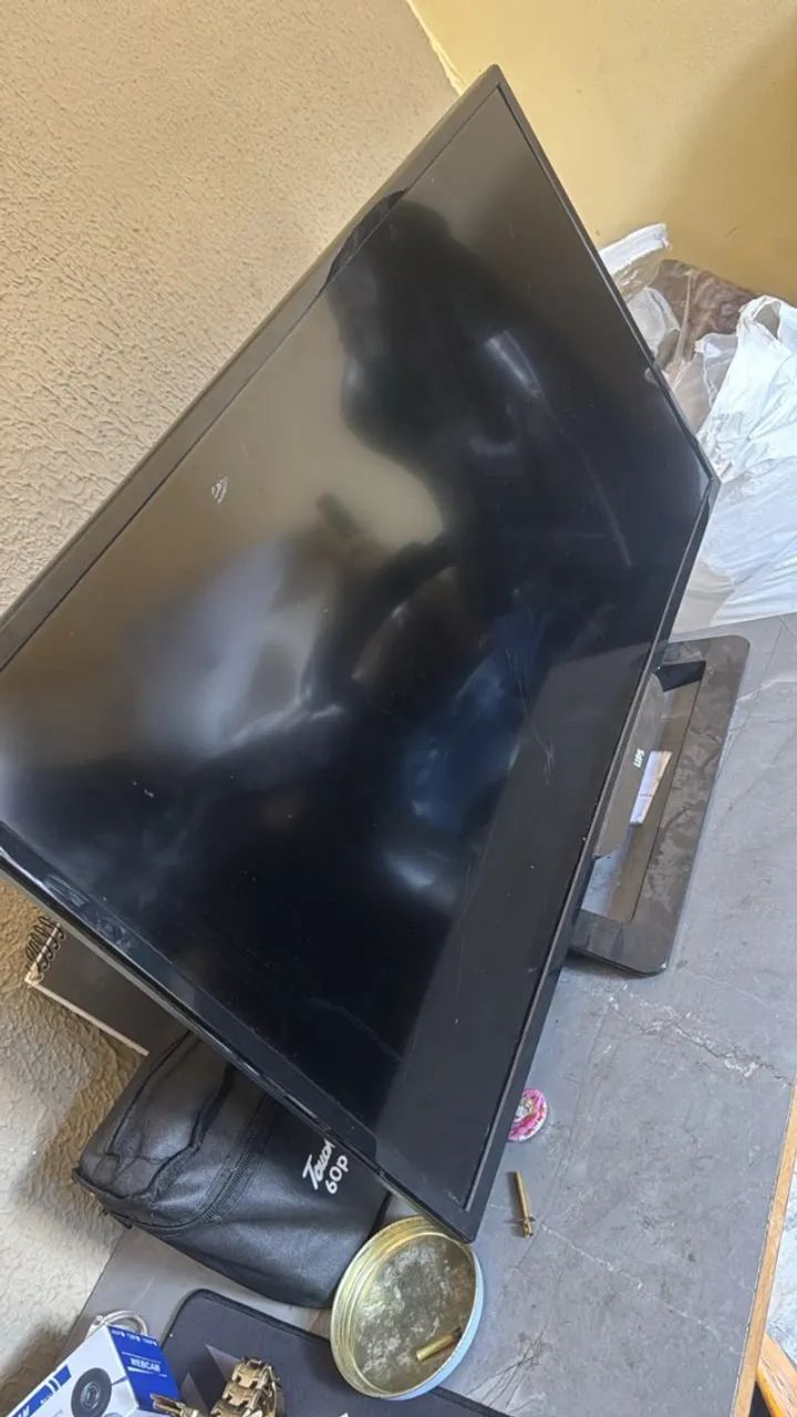 TV PHILLIPS 32 N/ É SMART