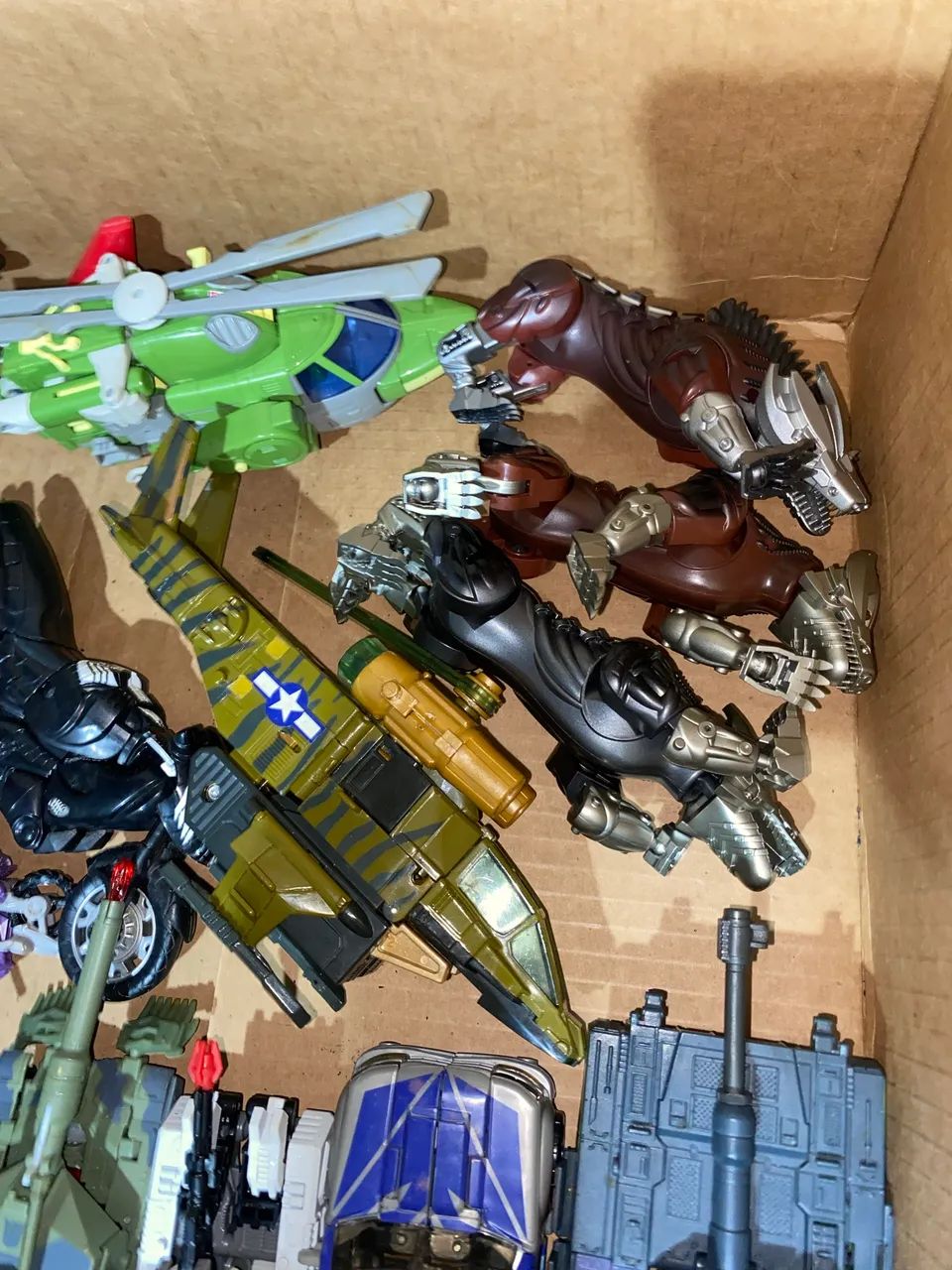 Transformers - Coleção Autobots e Decepticons - Foto 3