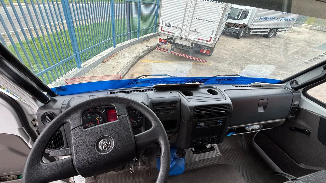 VW 10160 2018 baixo km  - Foto 5