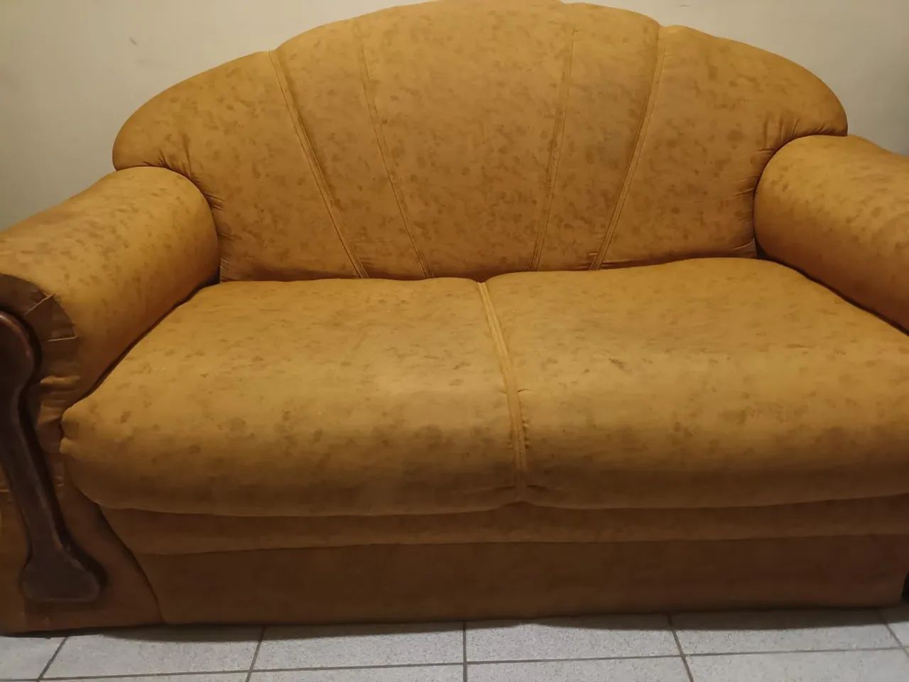 Sofá MADEIRA MACIÇA vintage dois lugares - Foto 3