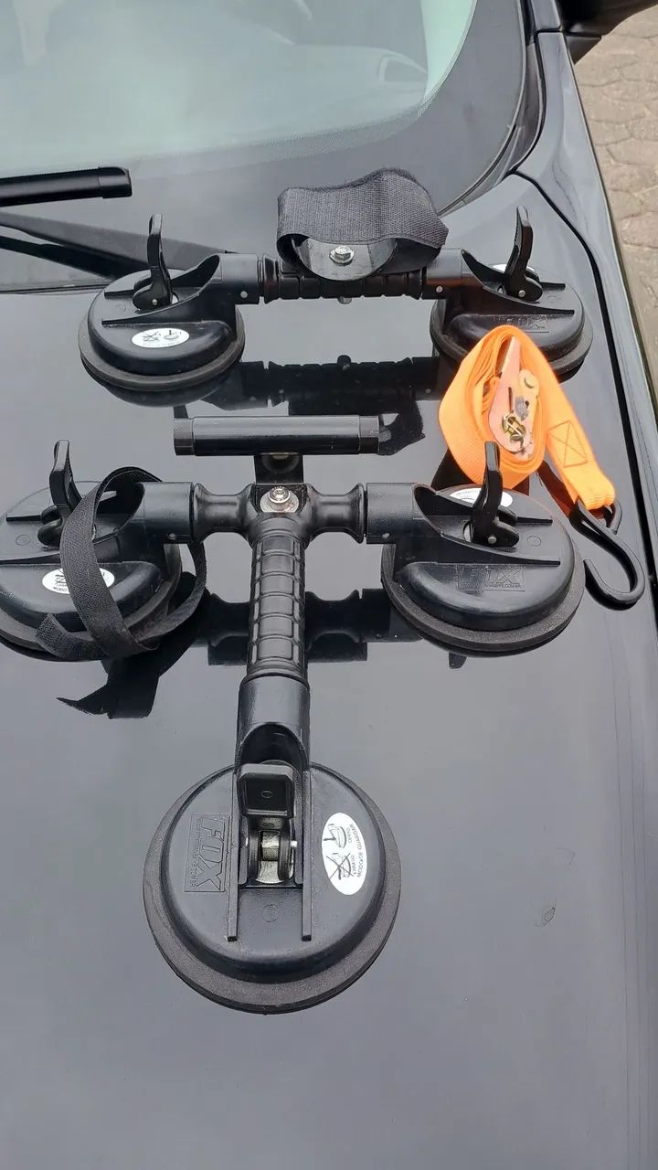 Suporte veicular para bicicleta com ventosas 