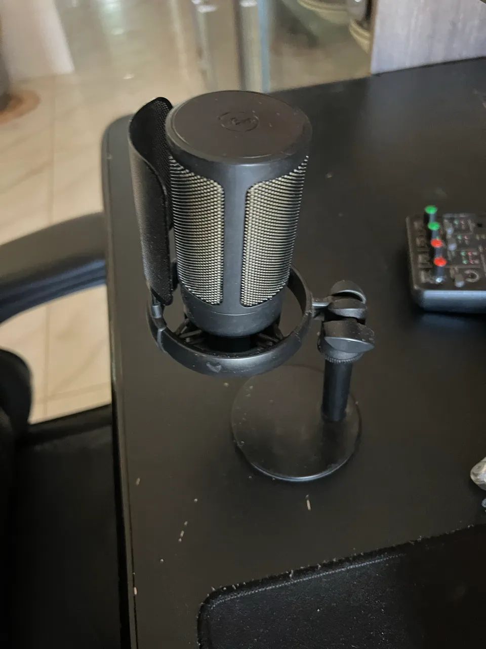 Vendo microfone Gamer 