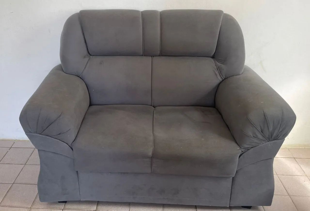 Vende-se sofá de 3 e 2 lugares . - Foto 2