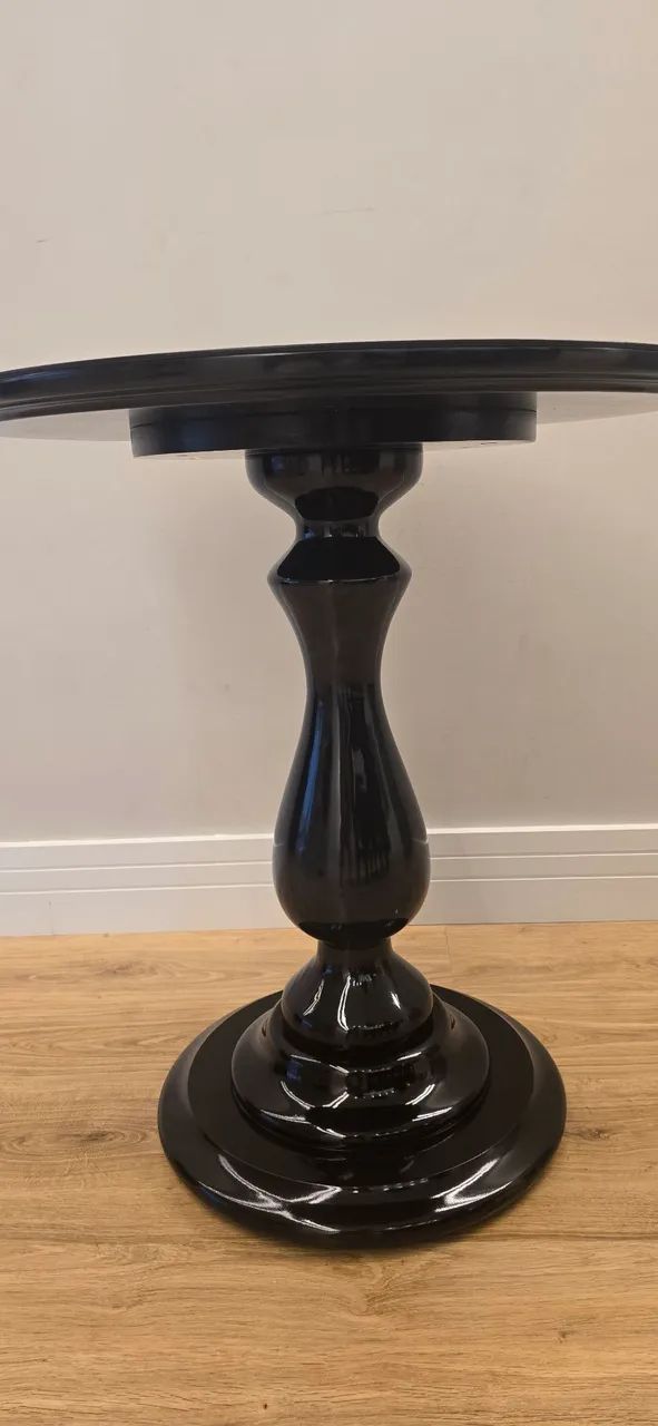 Mesa de canto em madeira maciça - Foto 4