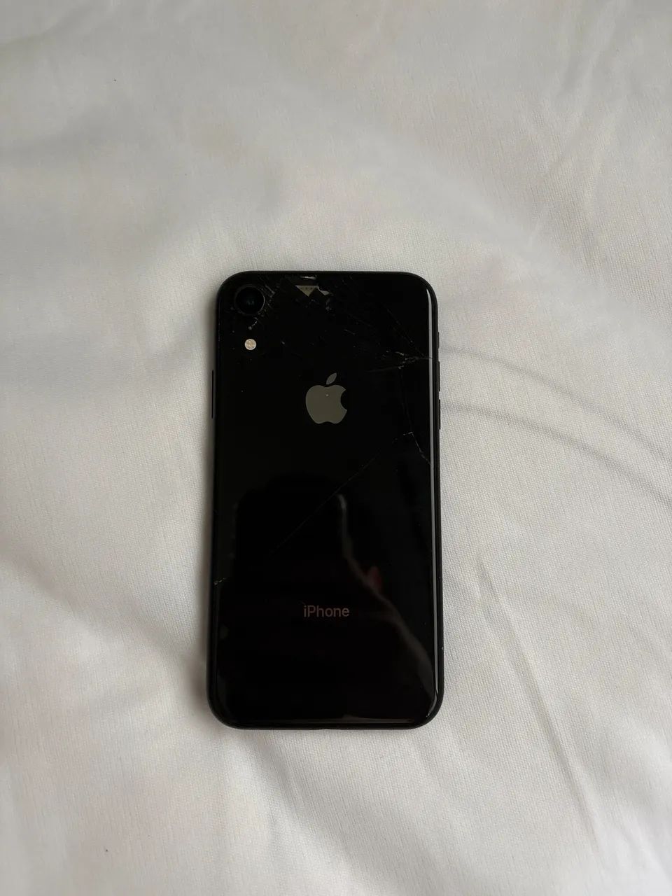 iPhone XR com câmera trincada e traseira trincada - Foto 2