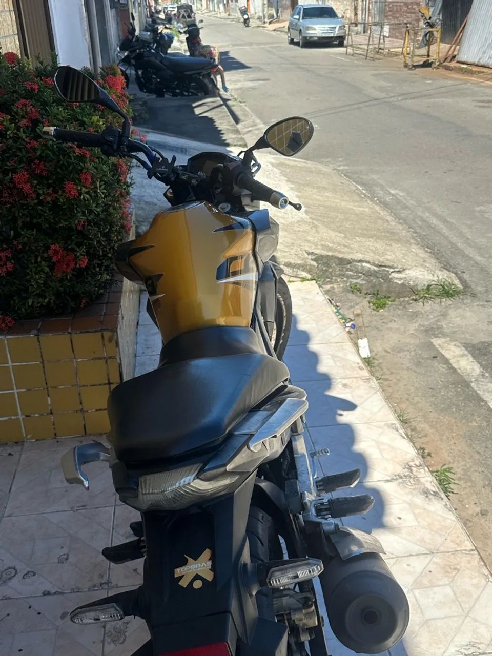 Cb Twistter 250 dourada - Foto 2