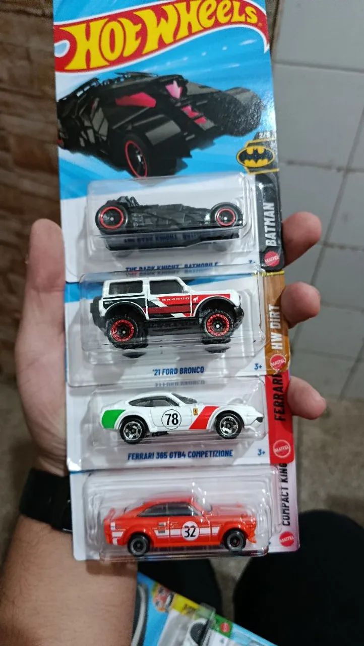 Carros hot whells diversos modelos  - Foto 3