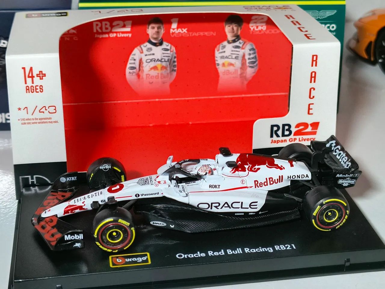 Miniatura Premium F1 Red Bull RB21 Japão Max Verstappen 1:43 Honda