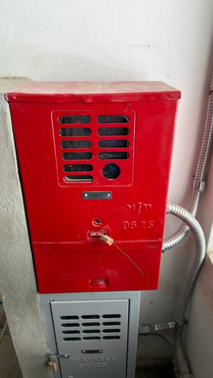R$ 280 pra ir embora logo ,   Caixa de eletricidade 