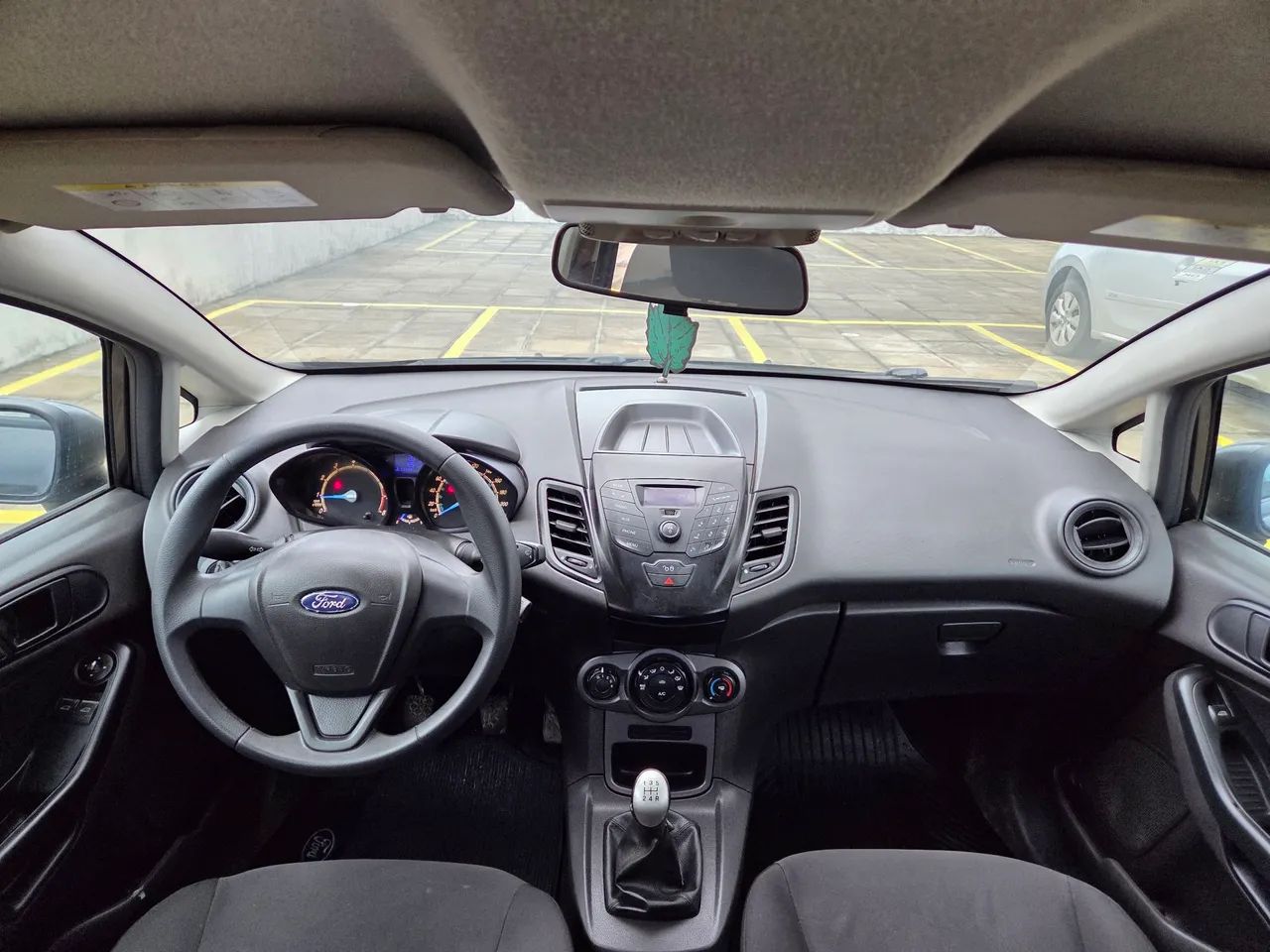 Ford Fiesta 1.5 16V Flex Mec. 5P 2014 - Foto 13