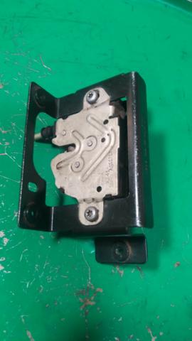 Fechadura Do Capô Ford Transit Cód.6C1116774AC