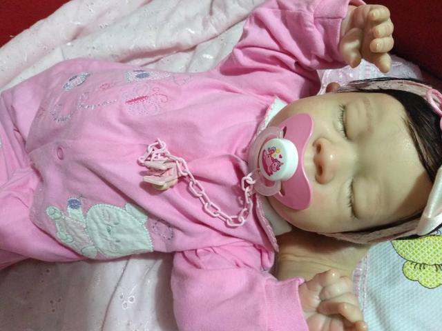 Boneca colecionável baby reborn - Foto 2