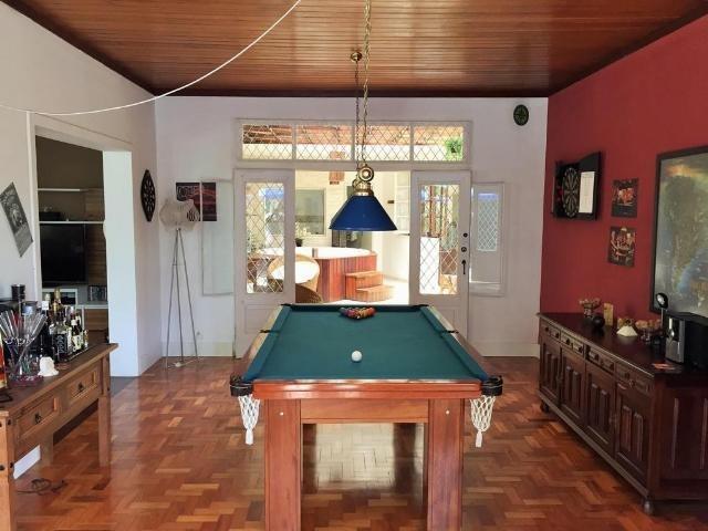Belíssima casa, ensolarada, toda plana, com localização privilegiada - Foto 8