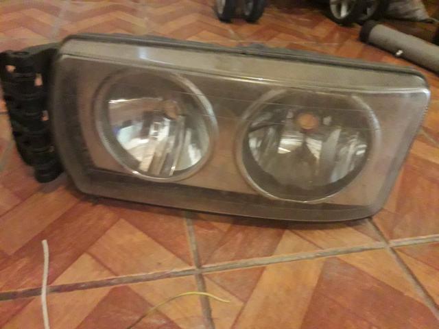Farol Iveco stralis