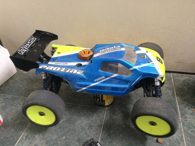 Automodelo a combustão