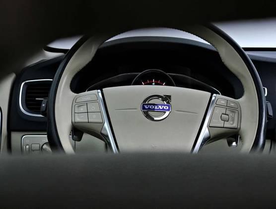 VOLVO S60 2015/2016 2.0 T5 MOMENTUM 16V TURBO GASOLINA 4P AUTOMÁTICO - Foto 7