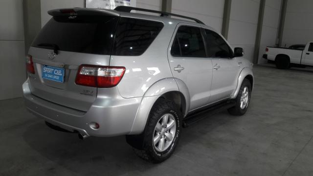 Hilux sw4 srv d 4d 3.0 4x4 diesel 7 lugares valor: 92.000,00 - Foto 4