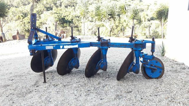 Arado 4 discos para trator - Foto 5