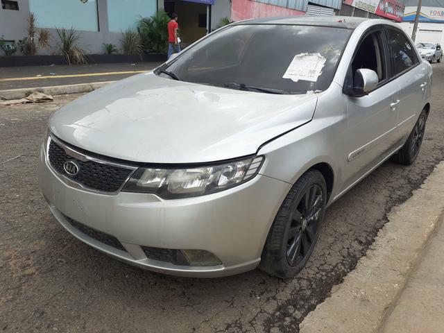 Sucata kia cerato 2010 - Foto 2