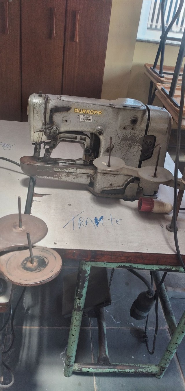 Maquina de costura industrial - Foto 3