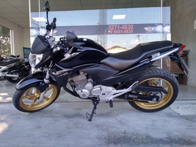 HONDA CB 300R 2015