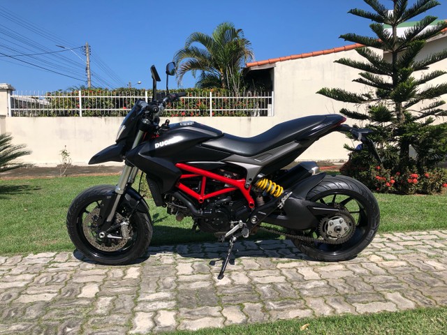 DUCATI HYPERMOTARD 821