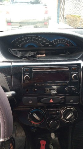 VENDO CARRO MODELO ETIOS SEDAN PRETO