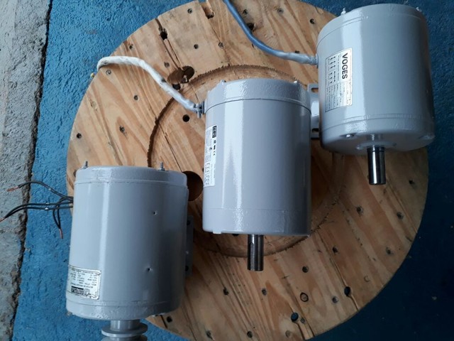 Motor elétrico trifásico para elevador automotivo.  - Foto 3