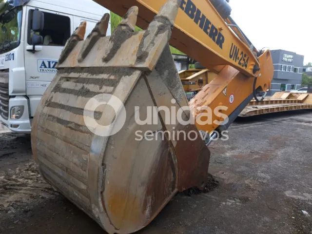 Escavadeira Liebherr R 966 ótima - Foto 6