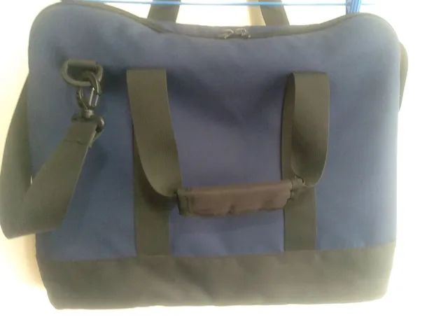 Bolsa em tecido sintético marinho e preto,  da 361o,. - Foto 3