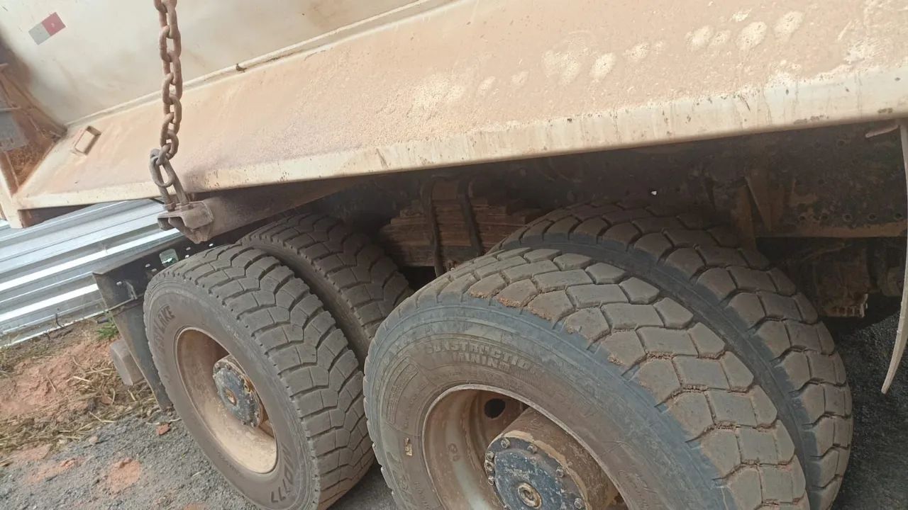 MB Axor 4144 10/11 6x4 c/caçamba 16m³  - Foto 12